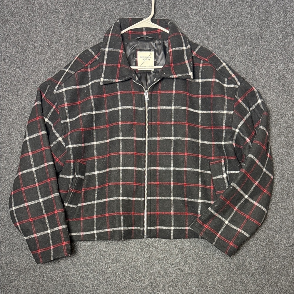 Abercrombie & Fitch Wool Blend Cropped Black and Red Plaid Jacket XL